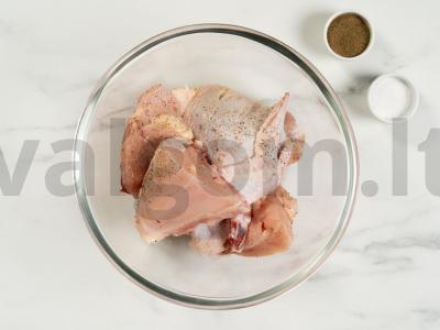 Vištiena su grietine keptuvėje Žingsnis 1