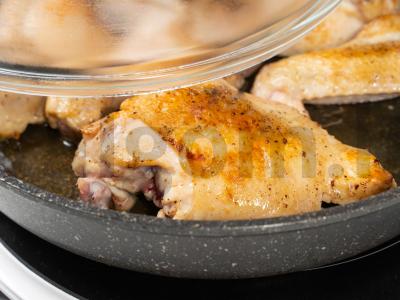 Vištiena su grietine keptuvėje Žingsnis 2