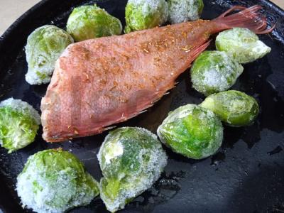 Jūros ešerys, keptas su Briuselio kopūstais Žingsnis 4