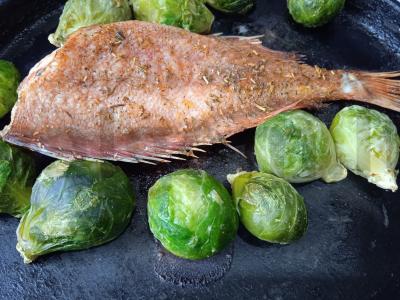 Jūros ešerys, keptas su Briuselio kopūstais Žingsnis 5