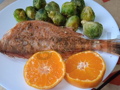 Jūros ešerys, keptas su Briuselio kopūstais pagrindine nuotrauka