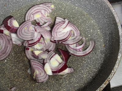 Sotūs kopūstų troškinys su rūkytais mėsos gaminiais Žingsnis 3