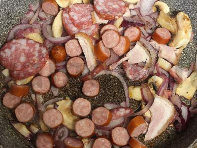 Sotūs kopūstų troškinys su rūkytais mėsos gaminiais Žingsnis 6