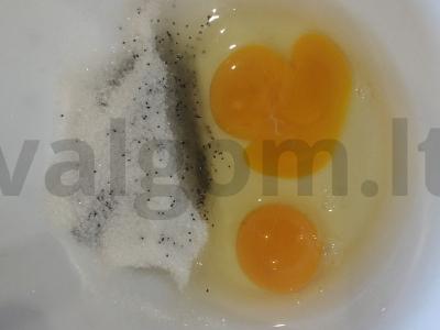 Švelnūs blynai su aguonomis ant minkšto varškės Žingsnis 1