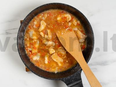 Vištienos guliašas Žingsnis 9