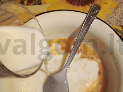 Blynai su raudonos žuvies ir sūrio įdaru Žingsnis 2