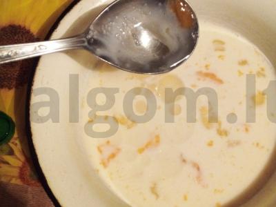 Blynai su raudonos žuvies ir sūrio įdaru Žingsnis 3