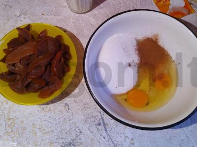 Džiovintų obuolių pyragas su cinamonu Žingsnis 2