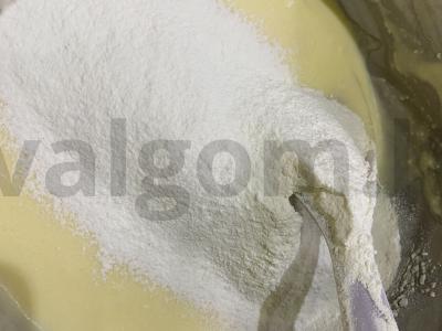 Kreminis pyragas su razinom arbatai Žingsnis 5