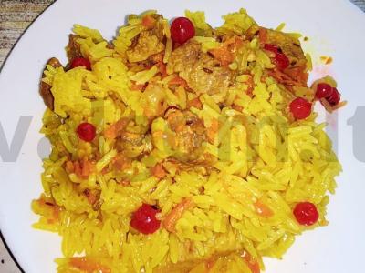 Kiaulienos plovas su raudonosiomis serbentėmis pagrindine nuotrauka