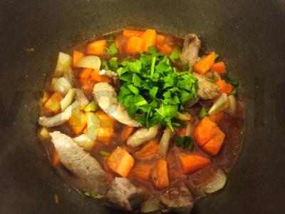 Laghmanas su kalakutiena ir daržovėmis vakarienei Žingsnis 6