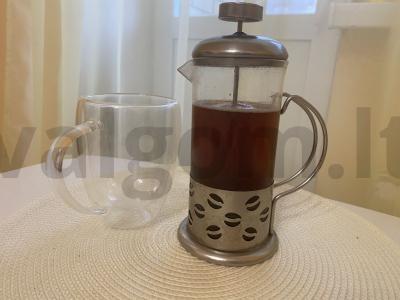 Kava su pienu ir šaukšteliu medaus Žingsnis 4