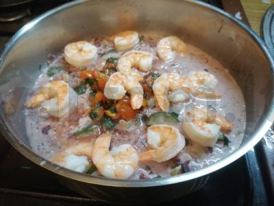 Tagliatelle su grietinėlės padažu, daržovėmis ir tigro krevetėmis Žingsnis 6