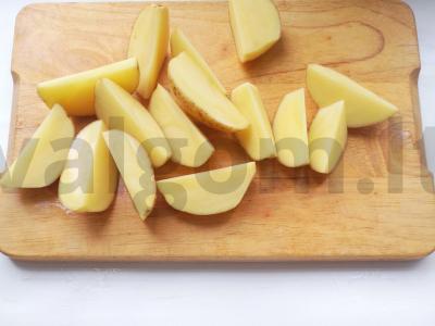 Kaimiški bulvės su paprika ir džiovintu česnaku Žingsnis 2