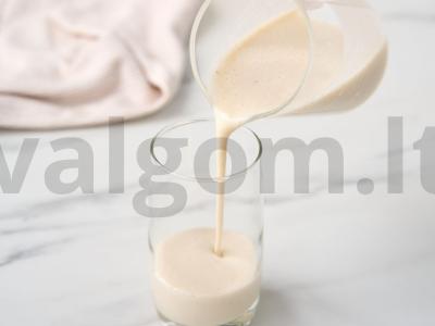 Pieninis kokteilis su ledais ir bananais Žingsnis 5