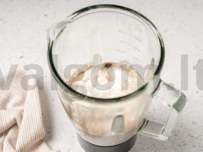 Pieno kokteilis su šokoladiniu ledais Žingsnis 4