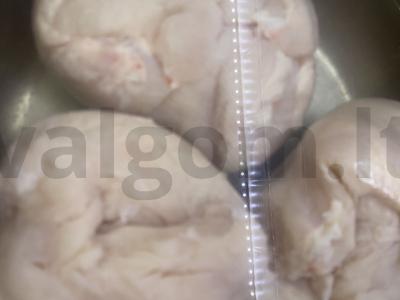 Grybų ir vištienos krūtinėlės žiulienas Žingsnis 2