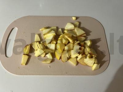 Sluoksniuotos valtelės su keptais obuolių skiltelėmis Žingsnis 4