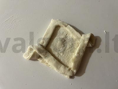 Sluoksniuotos valtelės su keptais obuolių skiltelėmis Žingsnis 10