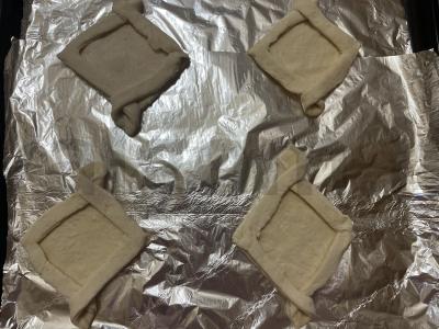 Sluoksniuotos valtelės su keptais obuolių skiltelėmis Žingsnis 11