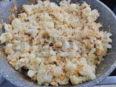 Žiedinė kopūstai kiaušiniuose ir sūryje Žingsnis 6