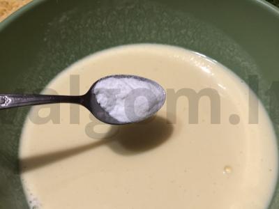 Sūrio blynai su žolelėmis Žingsnis 2