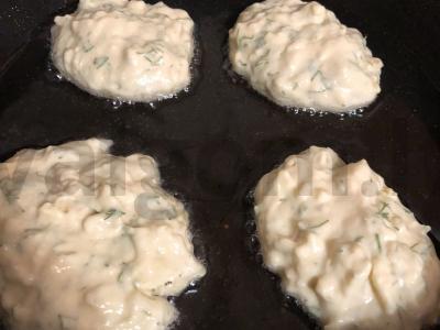 Sūrio blynai su žolelėmis Žingsnis 7