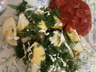 Kiaušinių pusryčiai su daigintomis pupelėmis ir pomidorais Žingsnis 2