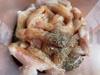 Kalakutienos stripsai su bulvytėmis fri oro grilyje Žingsnis 1