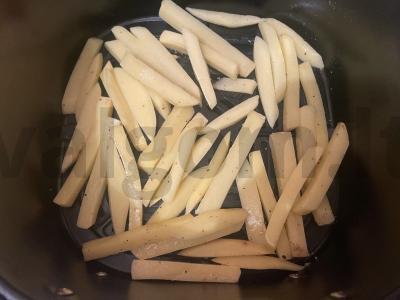 Kalakutienos stripsai su bulvytėmis fri oro grilyje Žingsnis 5