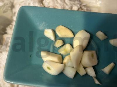 Kvapnus lašiniai su prieskoniais ir česnaku Žingsnis 3