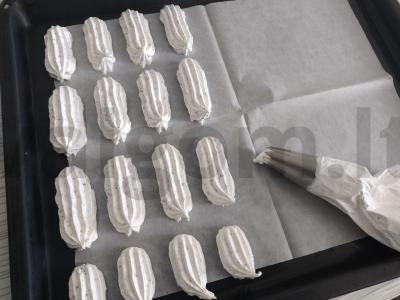 Beze su graikiniais riešutais ir vanilinu Žingsnis 7