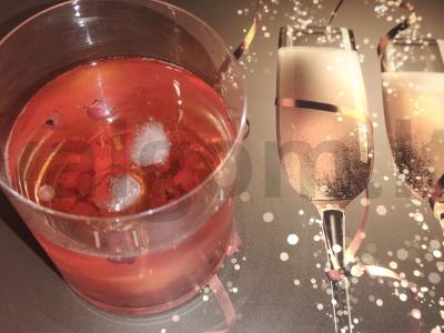 Kokteilis „Raudonoji dama“ pagrindine nuotrauka