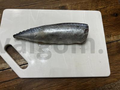 Kepta skumbrė su svogūnais garstyčių-majonezo marinate Žingsnis 1