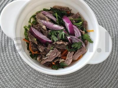 Švelnus salotas su virta jautiena ir korėjietiška morkų salotomis Žingsnis 3