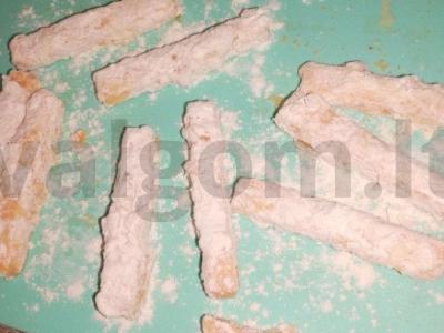 Sūrio lazdelės su prieskoniais Žingsnis 2