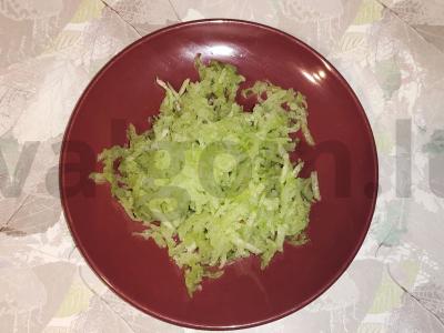 Salotas „Radin-morkin“ su karamelizuotais svogūnais Žingsnis 4