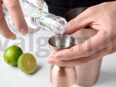 Kokteilis „Singapūro slyva“ Žingsnis 1