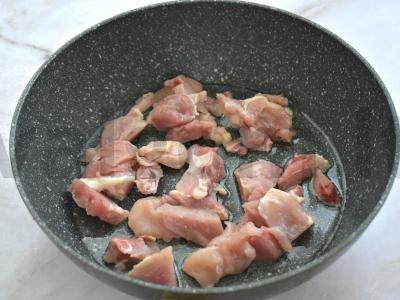 Kepama vištiena su ryžiais Žingsnis 1