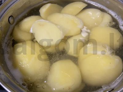 Naudingos bulvių košės su jūros druska Žingsnis 1