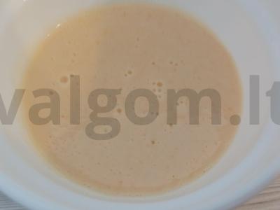 Grietinėlės tyrės sriuba pagrindine nuotrauka