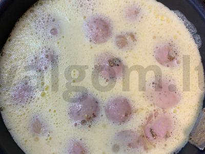 Omletas su dešrelėmis ir garstyčiomis Žingsnis 5