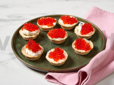 Tartaletės su ikrais ir varškės sūriu pagrindine nuotrauka