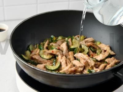 Kepti agurkai su mėsa Žingsnis 8