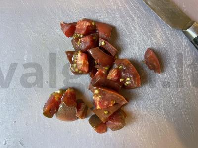 Kiaušinienė su daržovėmis ir sūriu Žingsnis 2