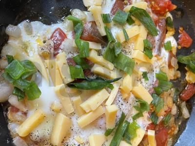 Kiaušinienė su daržovėmis ir sūriu Žingsnis 8