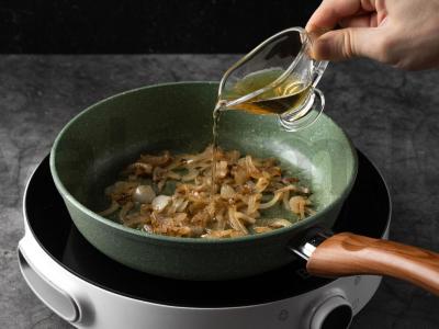 Burgeris su svogūnų padažu Žingsnis 3