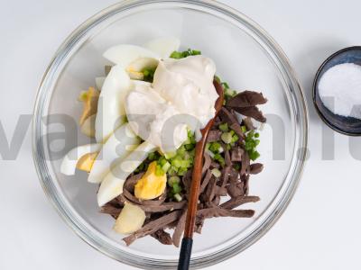 Kiaulienos širdies salotos su žirneliais Žingsnis 6