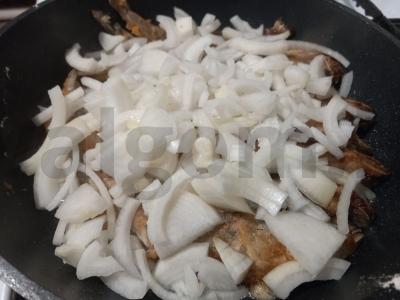 Kepta plekšnė su svogūnais Žingsnis 5