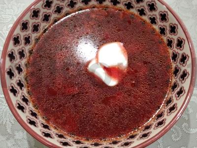 Skaniausias barštis su daržovėmis ir grietine pagrindine nuotrauka